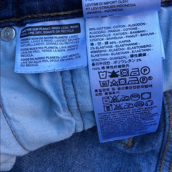 Levi’s 514 Straight Fit Jeans - Picture 9 of 10